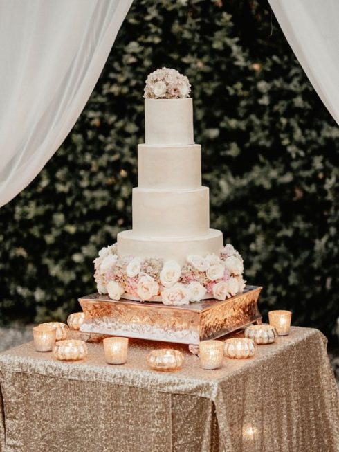 villa cora wedding cake