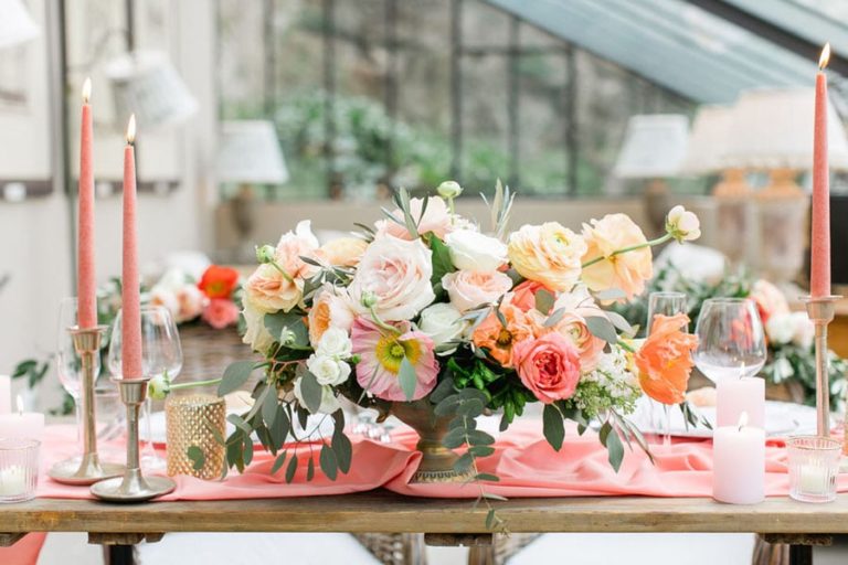 Living coral tones for the most romantic elopement in Tuscany