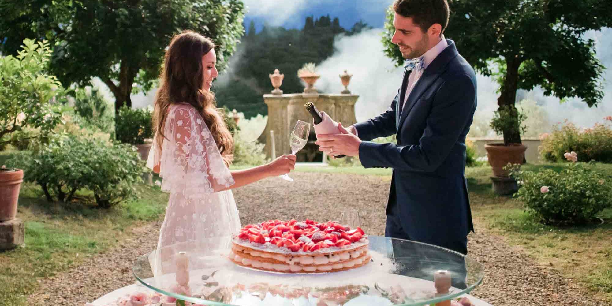 Mille Foglie, Traditional Italian Wedding Cake at Villa Medicea di Lilliano